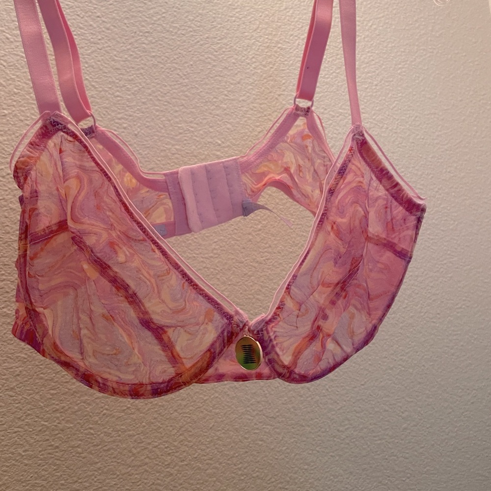 Savage X Fenty unlined Bra 38D